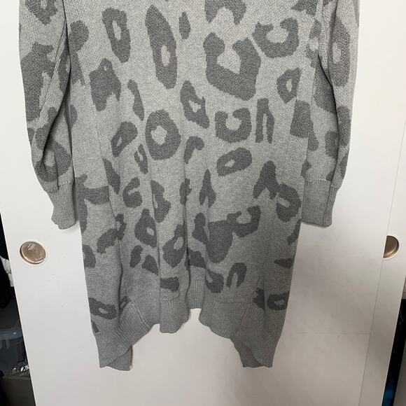 Amazon Brand gray leopard print longline duster length cardigan sweater SZ L - Picture 7 of 10